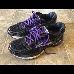 Women’s Brooks Adrenaline GTS 14 Black/Purple 8.5